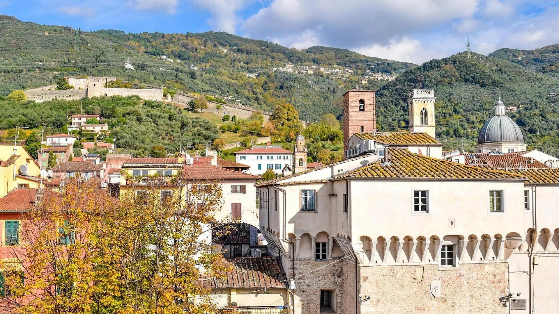 Lovely Apartment In Capezzano Monte With Wifi Vitoio  Italy